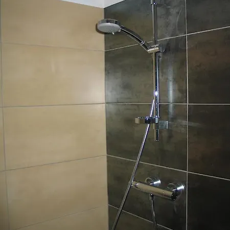 Les Romarins Apartman Aigne